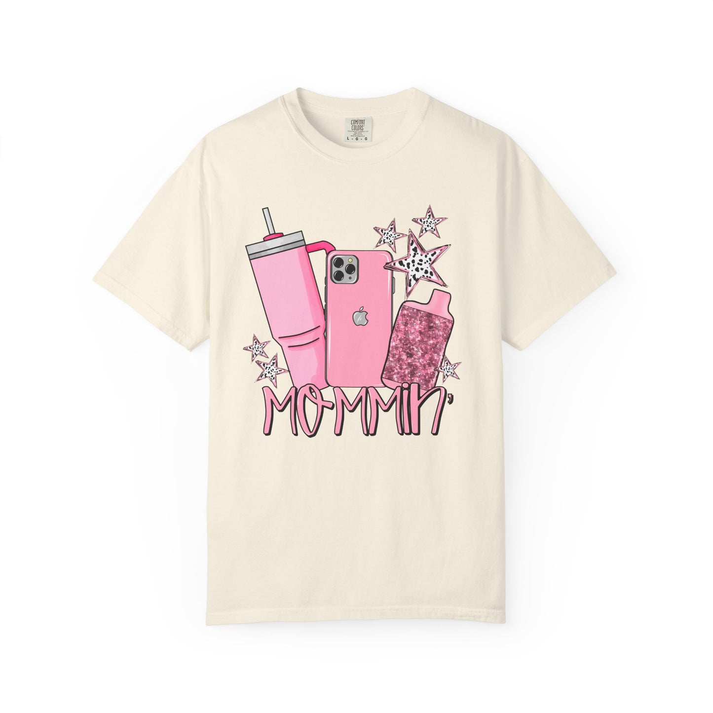 💖 “Mommin’ Ain’t Easy” Tee – Stanley in Hand, iPhone on Lock, and Vibes Only 💋