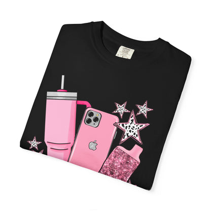 💖 “Mommin’ Ain’t Easy” Tee – Stanley in Hand, iPhone on Lock, and Vibes Only 💋