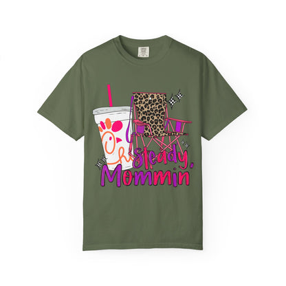 🪑 “Steady Mommin’” Tee – Leopard Chairs, Chick-fil-A & Chaos Served Cute ✨🍟