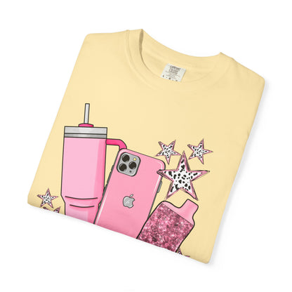 💖 “Mommin’ Ain’t Easy” Tee – Stanley in Hand, iPhone on Lock, and Vibes Only 💋