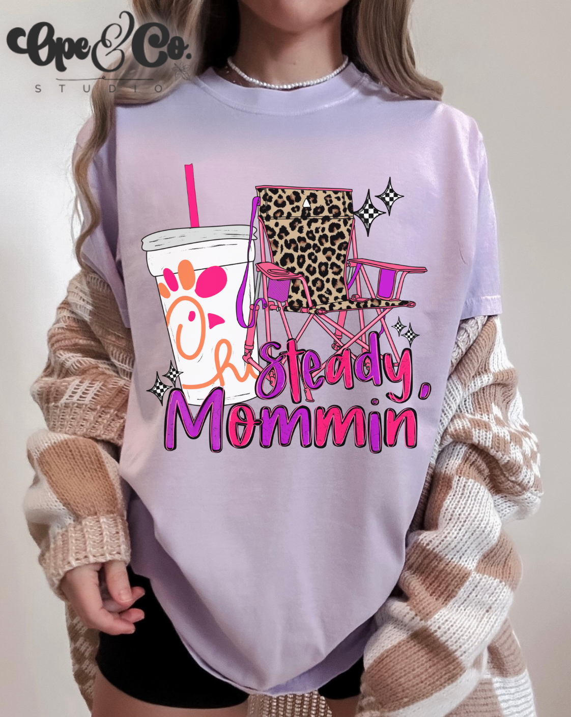 🪑 “Steady Mommin’” Tee – Leopard Chairs, Chick-fil-A & Chaos Served Cute ✨🍟